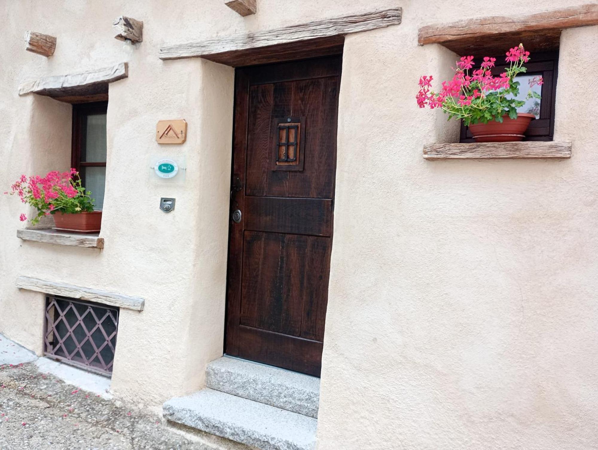 B&B E Home Restaurant S'Ispera Monolocale Uso Esclusivo Fonni Zewnętrze zdjęcie